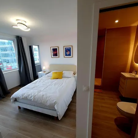 アパート Paris *